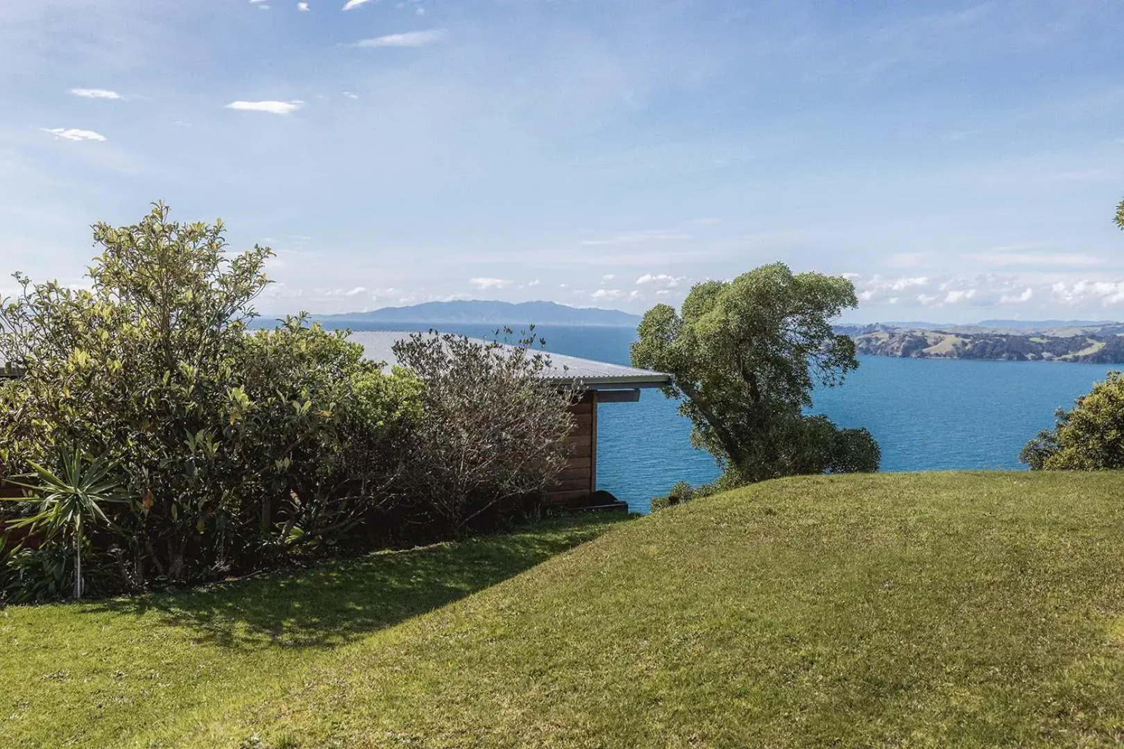 Seaview Sojourn - Waiheke Escapes