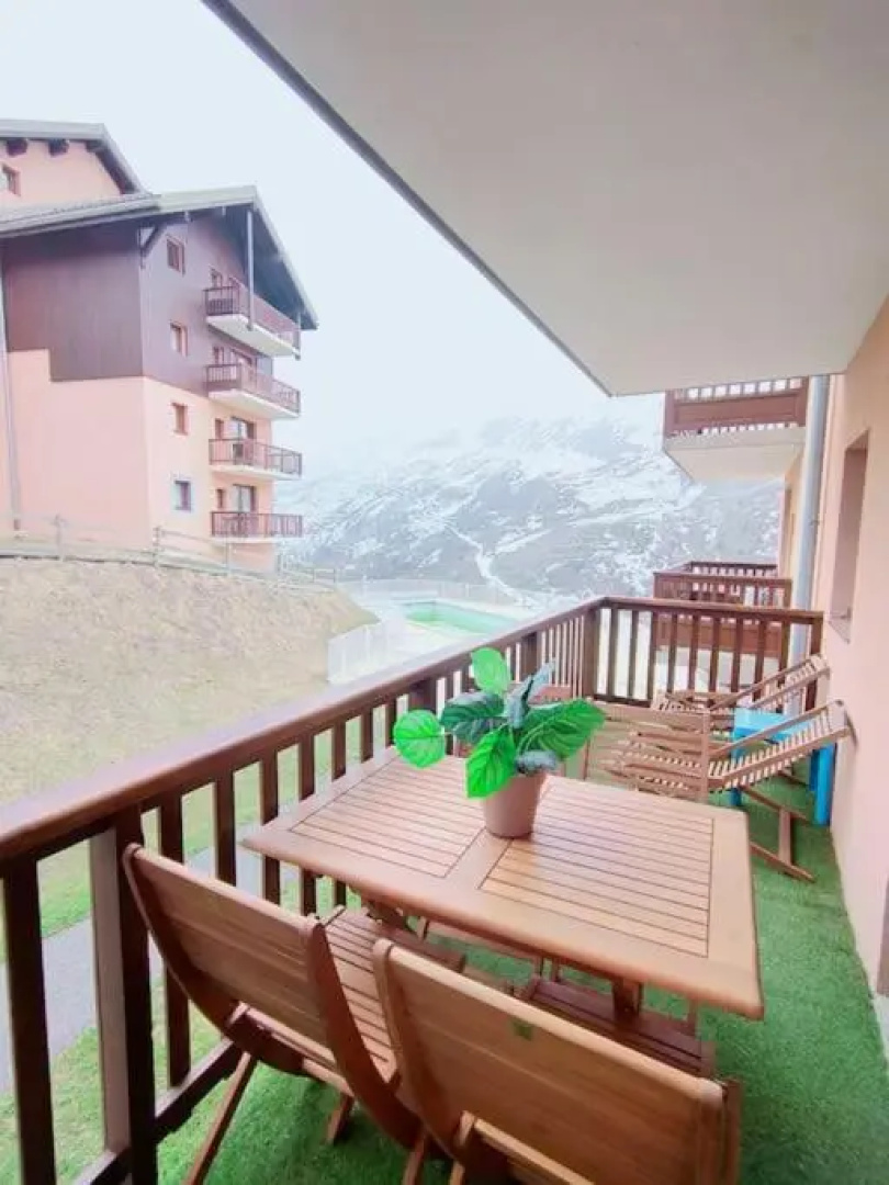 Superbe T2, à 100 mètres des pistes, piscine d'été