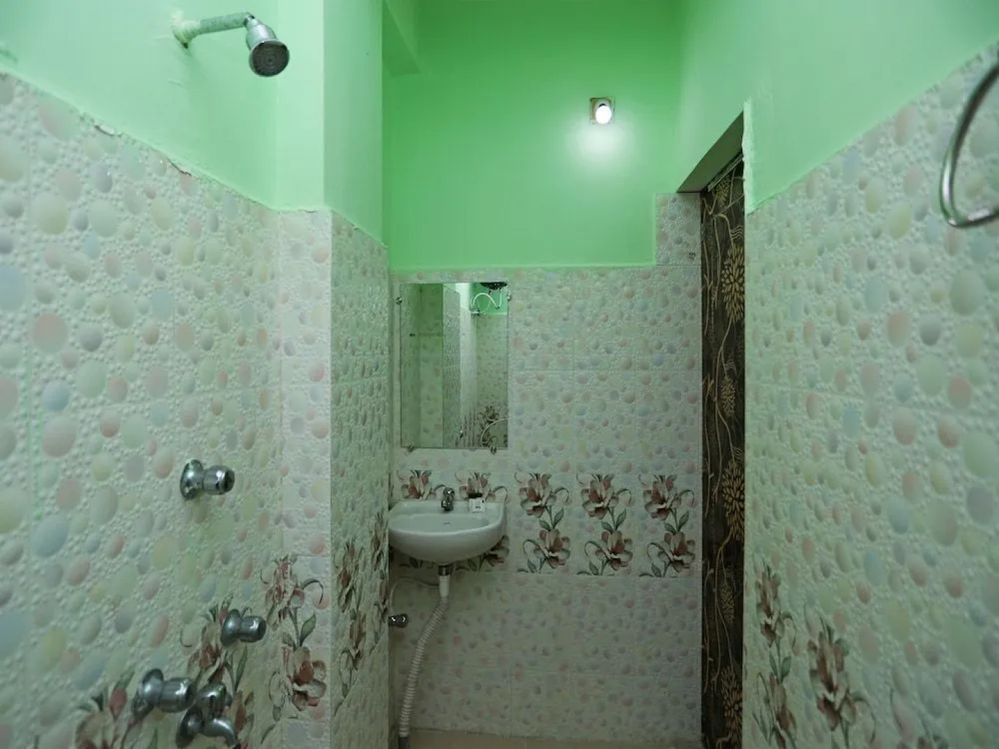 OYO 24642 Manorama Guest House