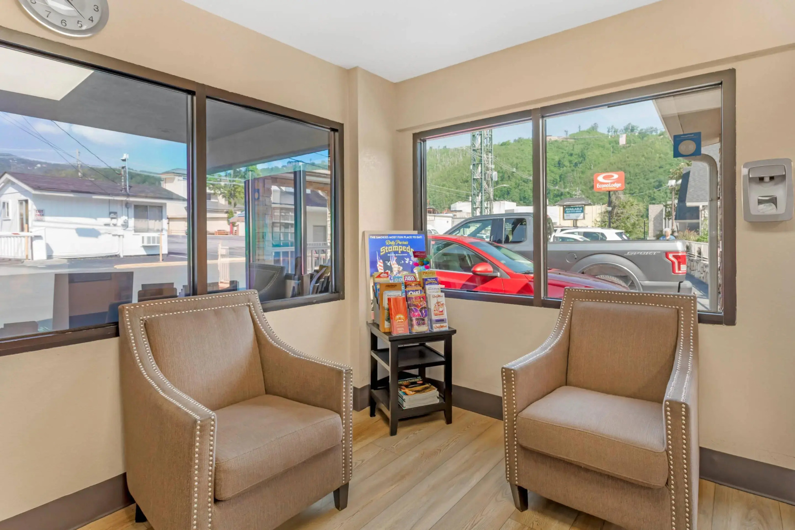 Econo Lodge Inn & Suites Gatlinburg at the Convention Center