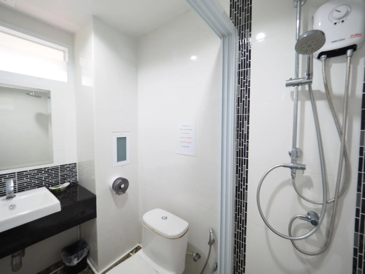 Lanta Fevrier Resort