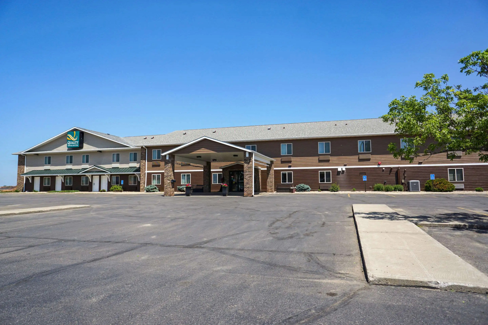 Quality Inn & Suites Watertown near Prairie Lakes Ice Arena