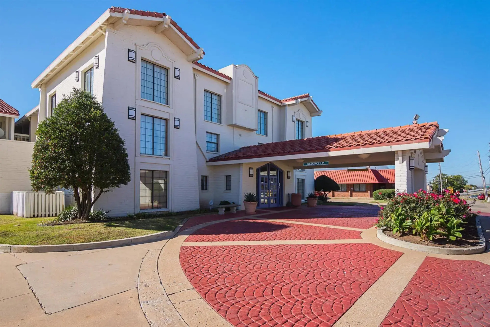Baymont by Wyndham Tulsa Broken Arrow