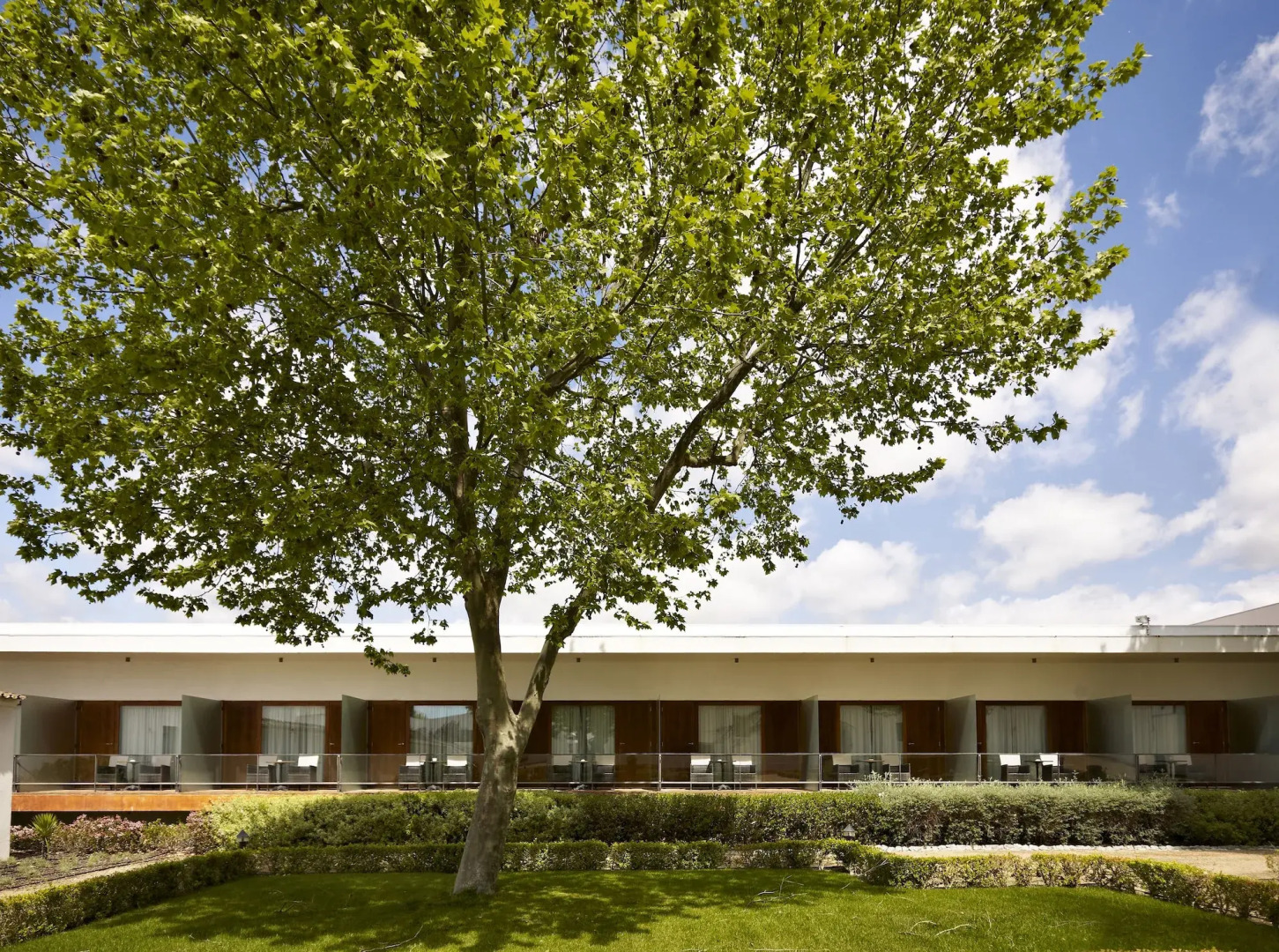 Convento do Espinheiro, Historic Hotel & Spa