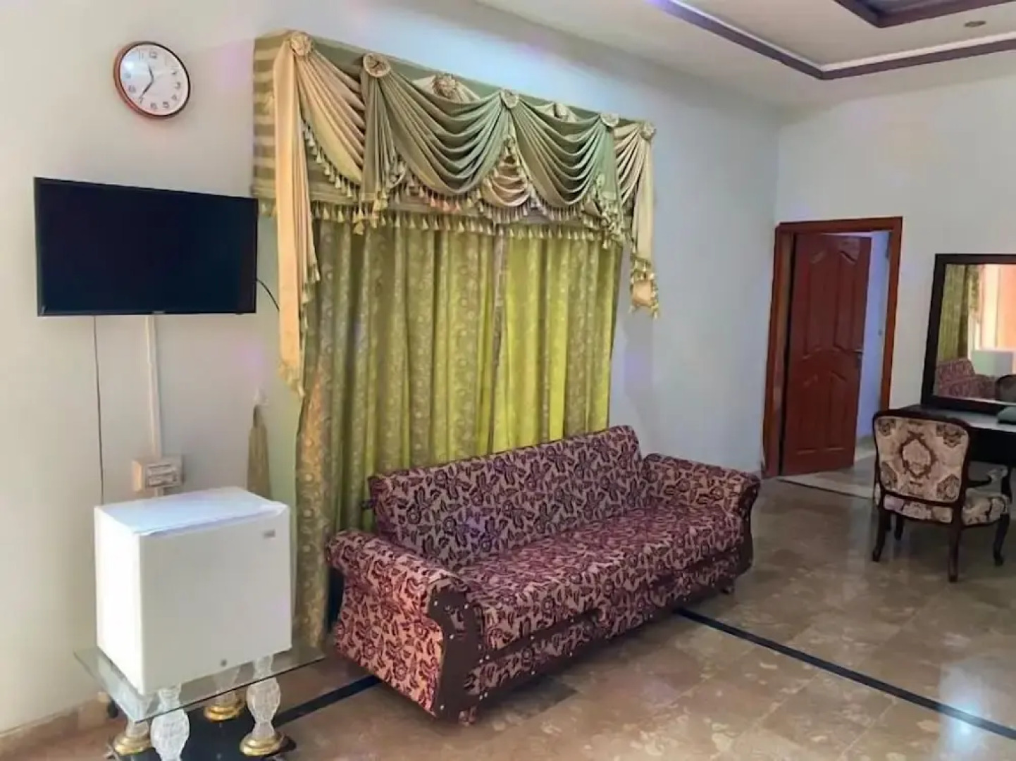 Lake View Hotel & Resort