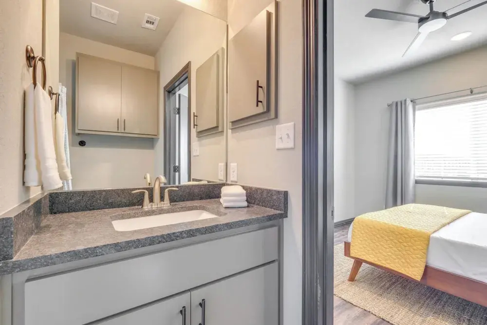 Newly Built 'corner Hideaway' 3 Mi to Texas A & M