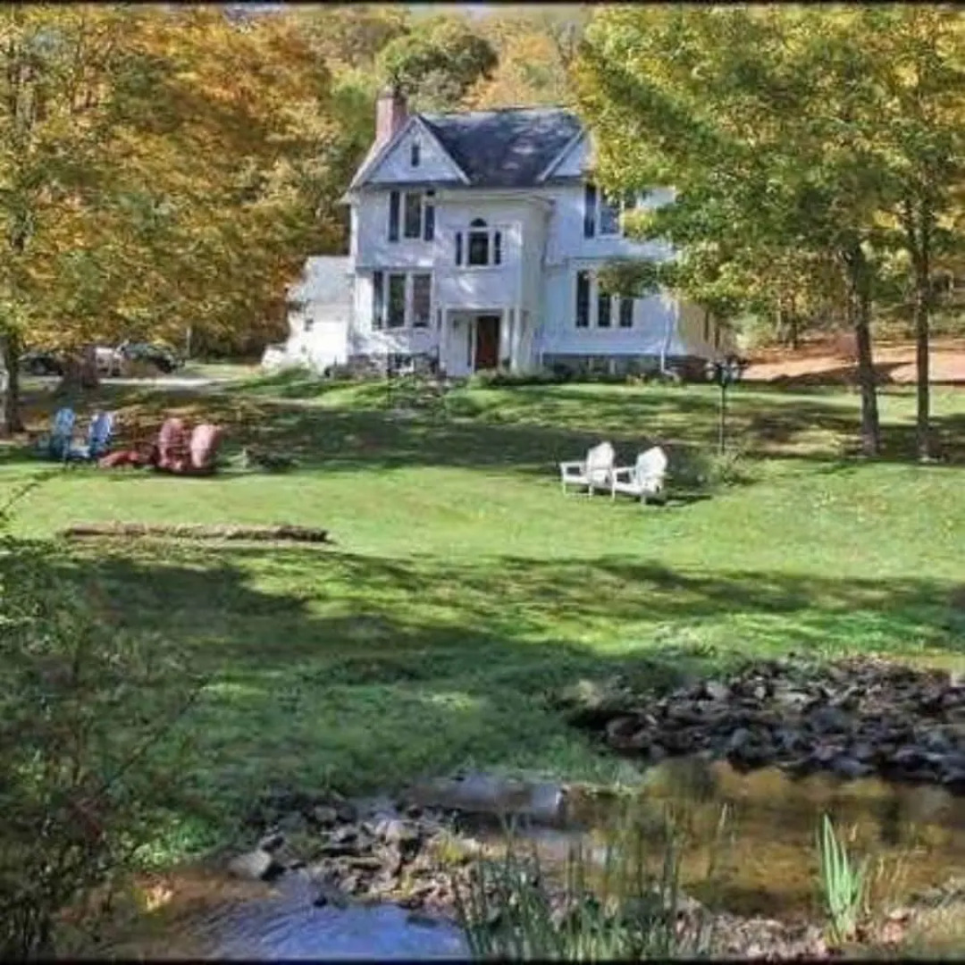 The Pawling House Bed & Breakfast