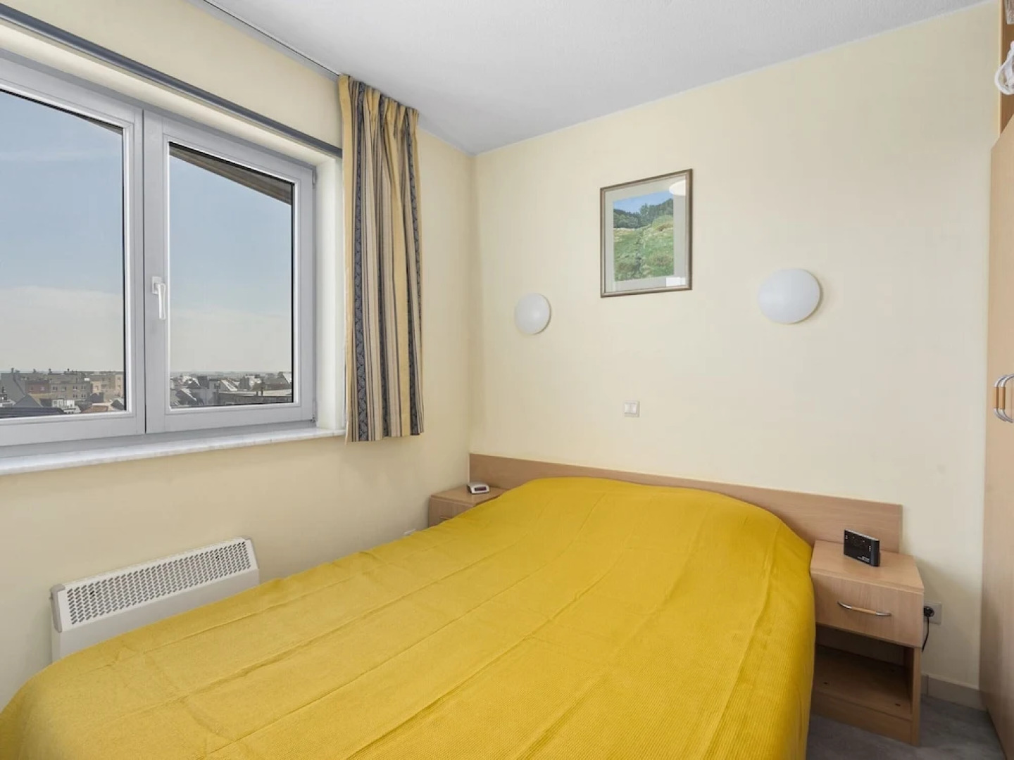 Spacious Studio Near Seafront