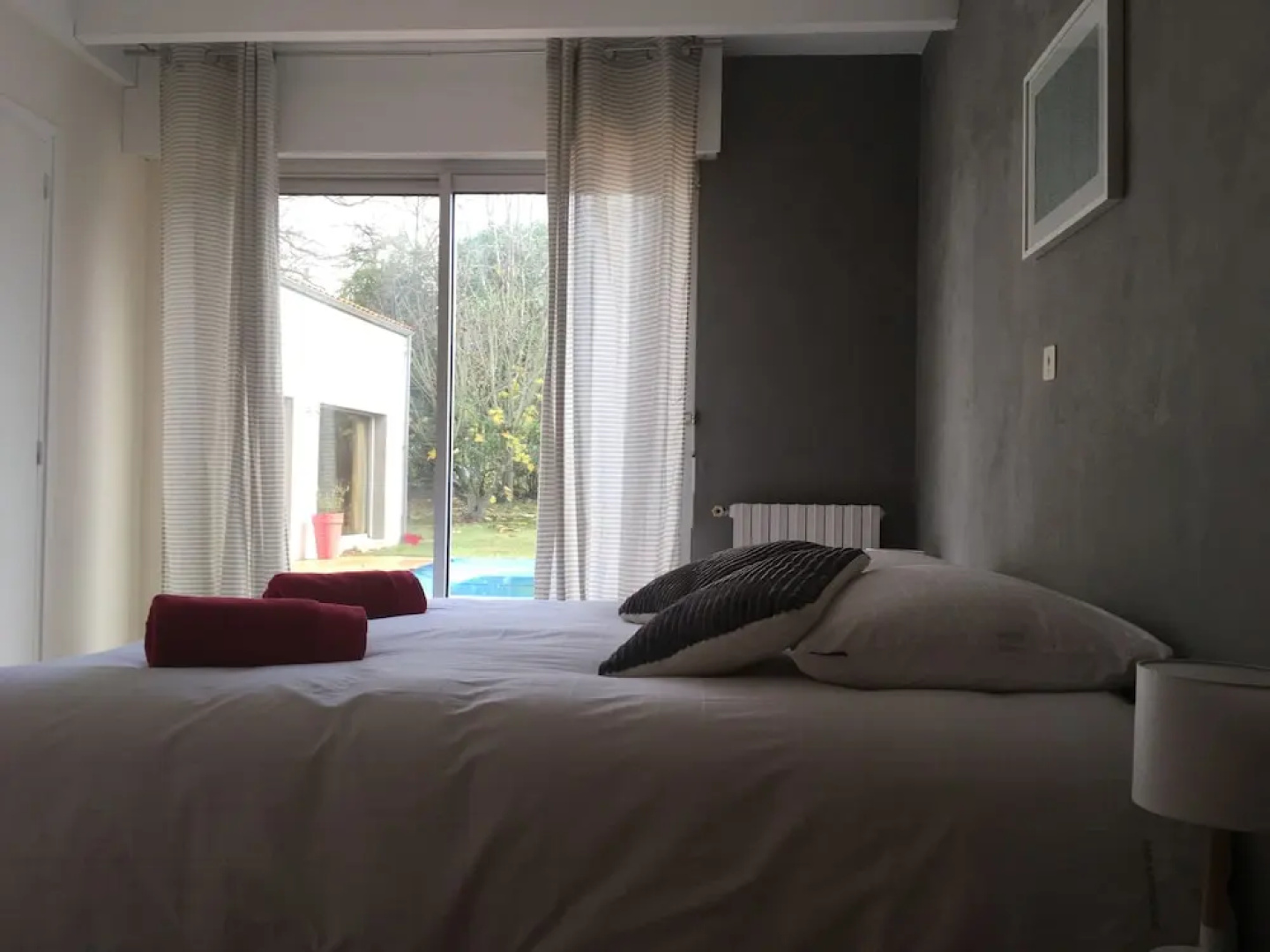 Chambres dHotes Des Tours A La Rochelle