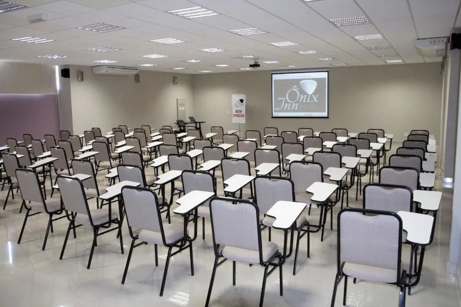 Onix Inn Hotel Cravinhos
