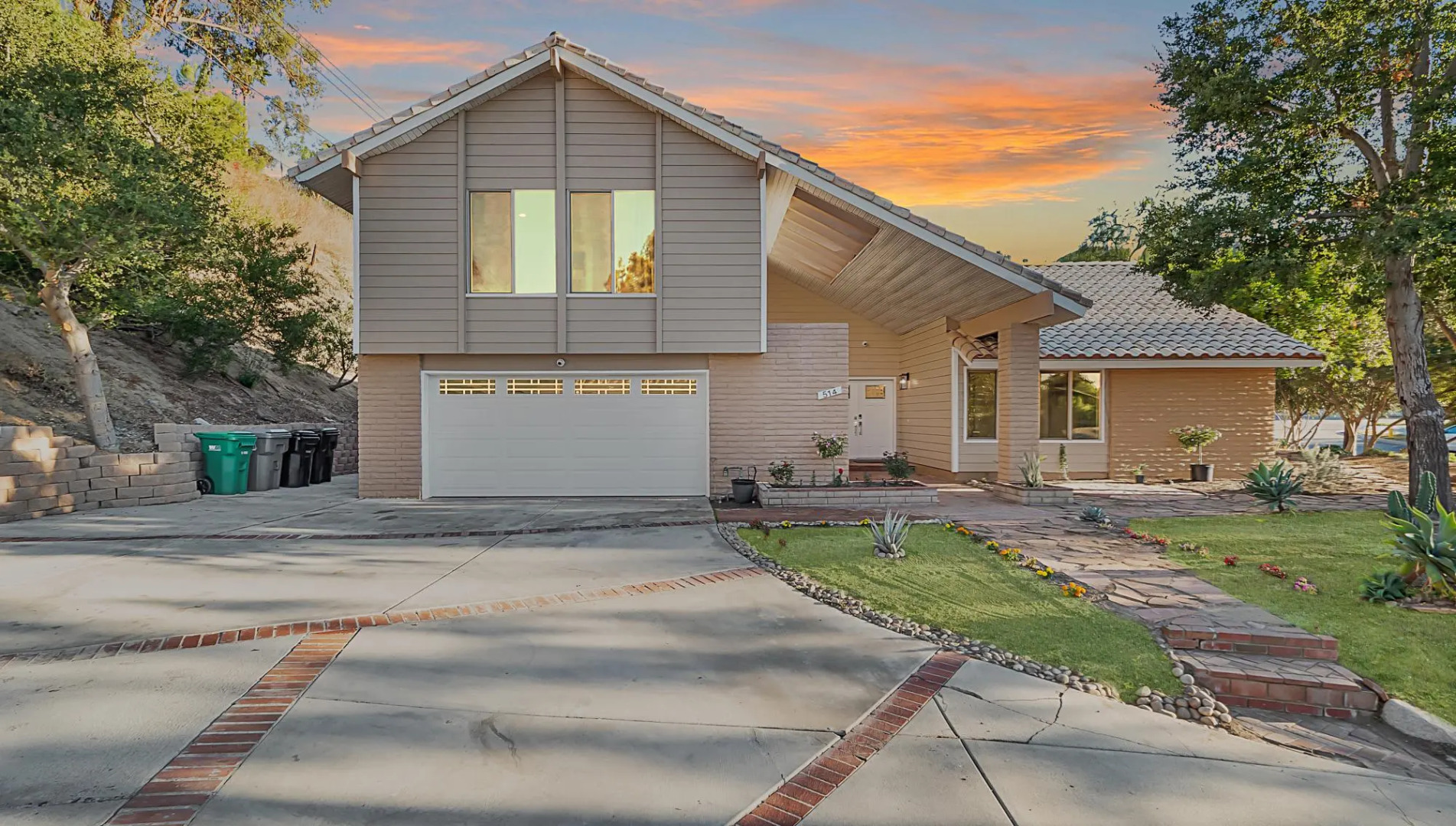 Heated Pool & Spa ensuite Villa