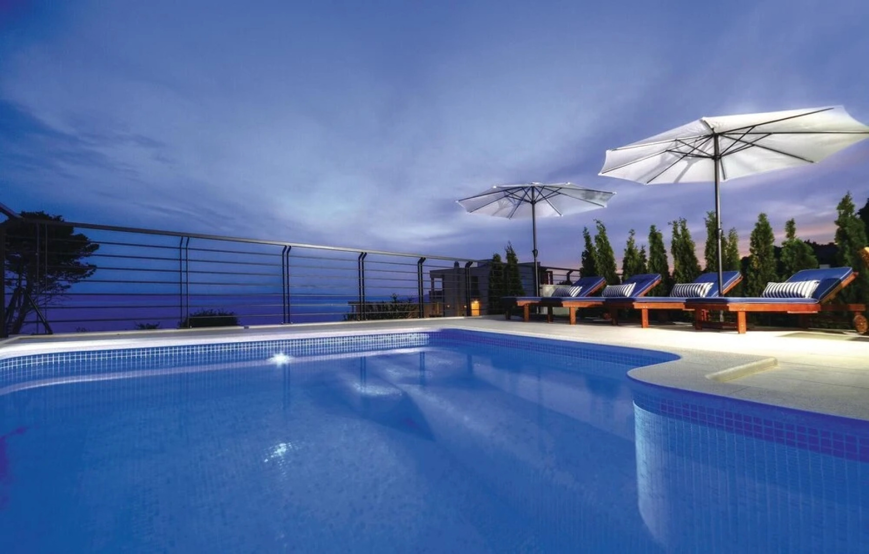 Awesome Home in Makarska With Wifi and 4 Bedrooms