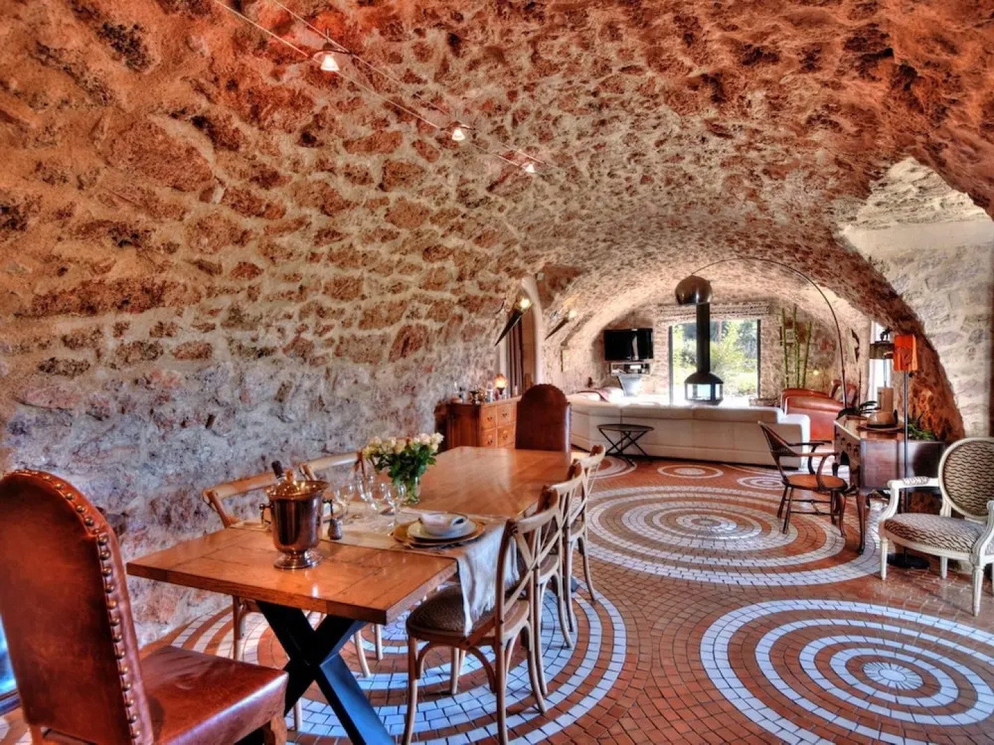 Beautiful Character House With Private Pool and High-end Services