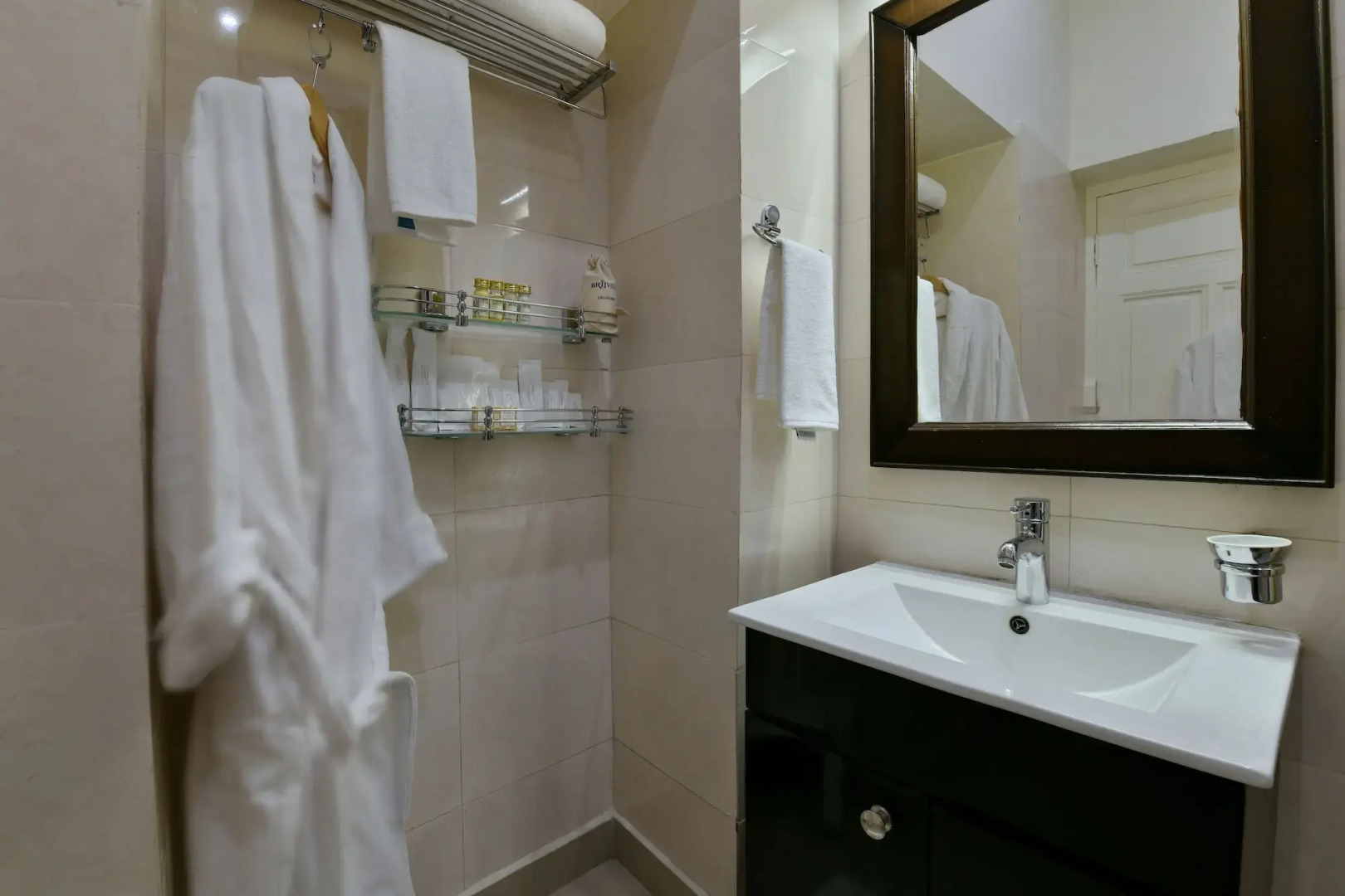 Brij Villa, Dalhousie - A Colonial Luxury Retreat