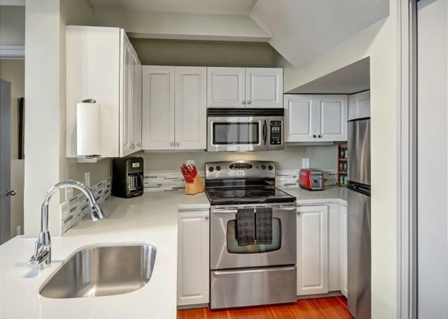 Belltown Court Water View Penthouse - Two Bedroom Apartment