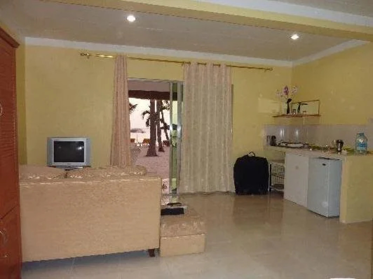 White Beach Bungalows