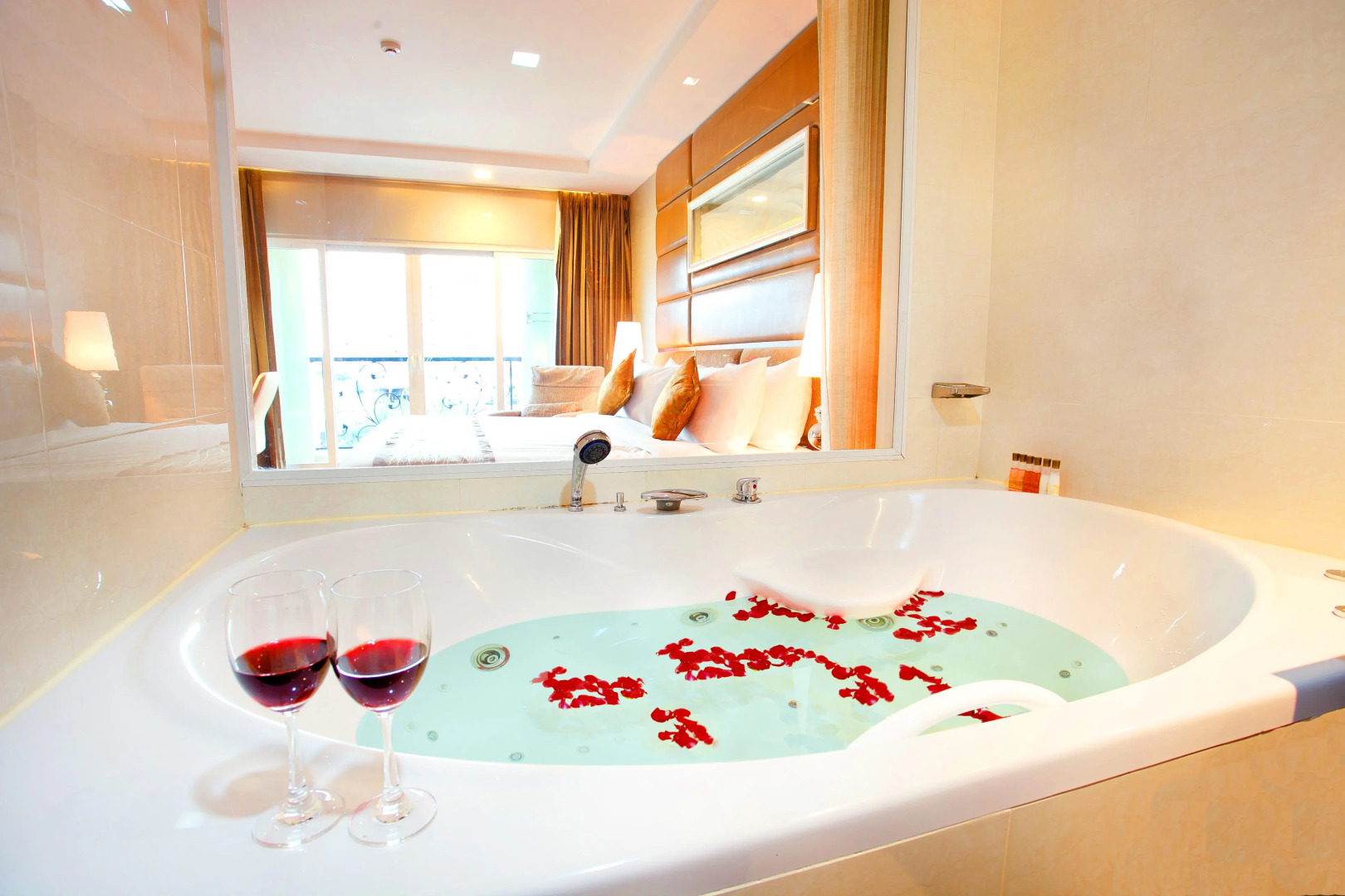 Intimate Hotel Pattaya