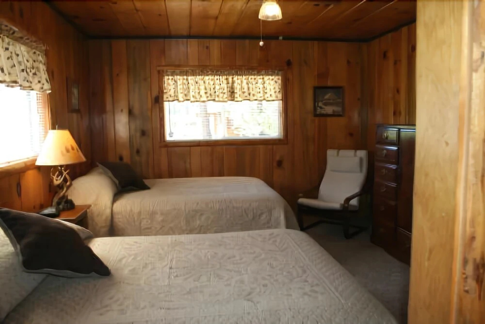 Quail Cove Lakeside Lodge