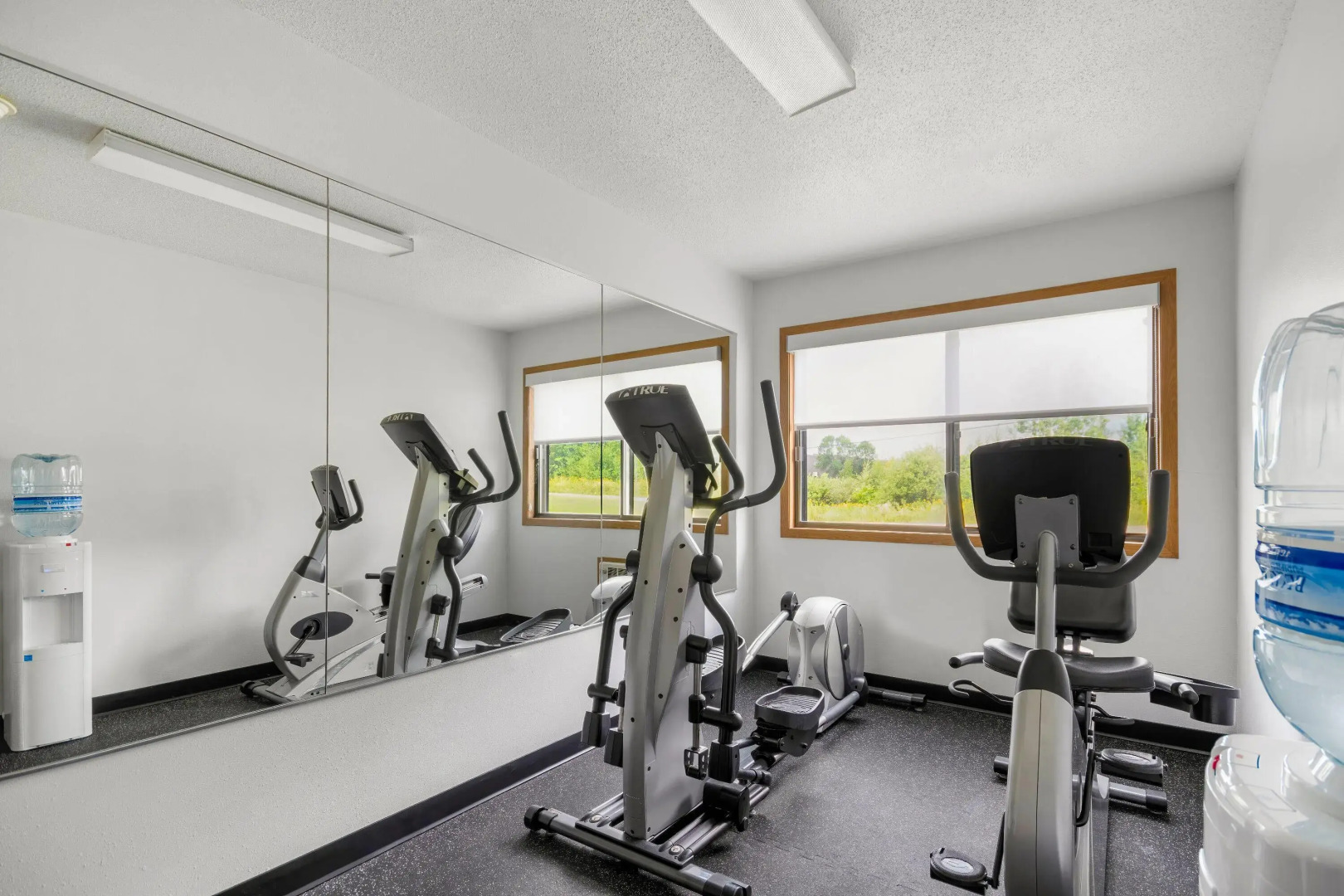 Super 8 by Wyndham Eveleth