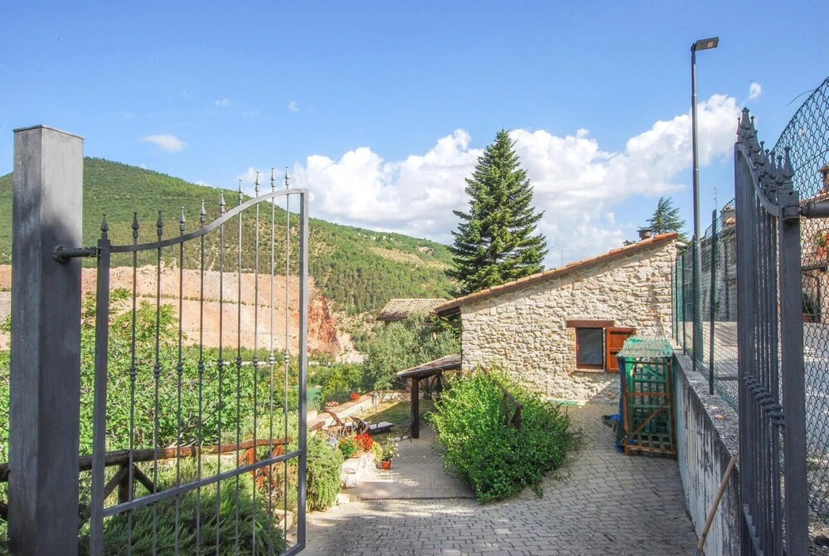 Beautiful Home in Caldarola With Wifi and 3 Bedrooms
