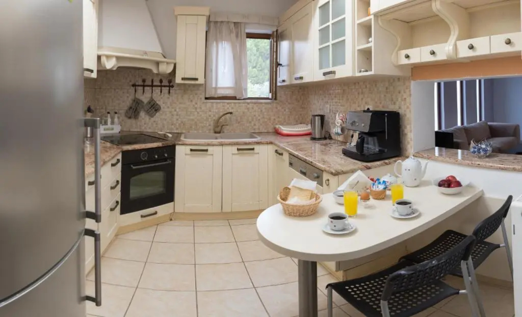 Nikoli country House