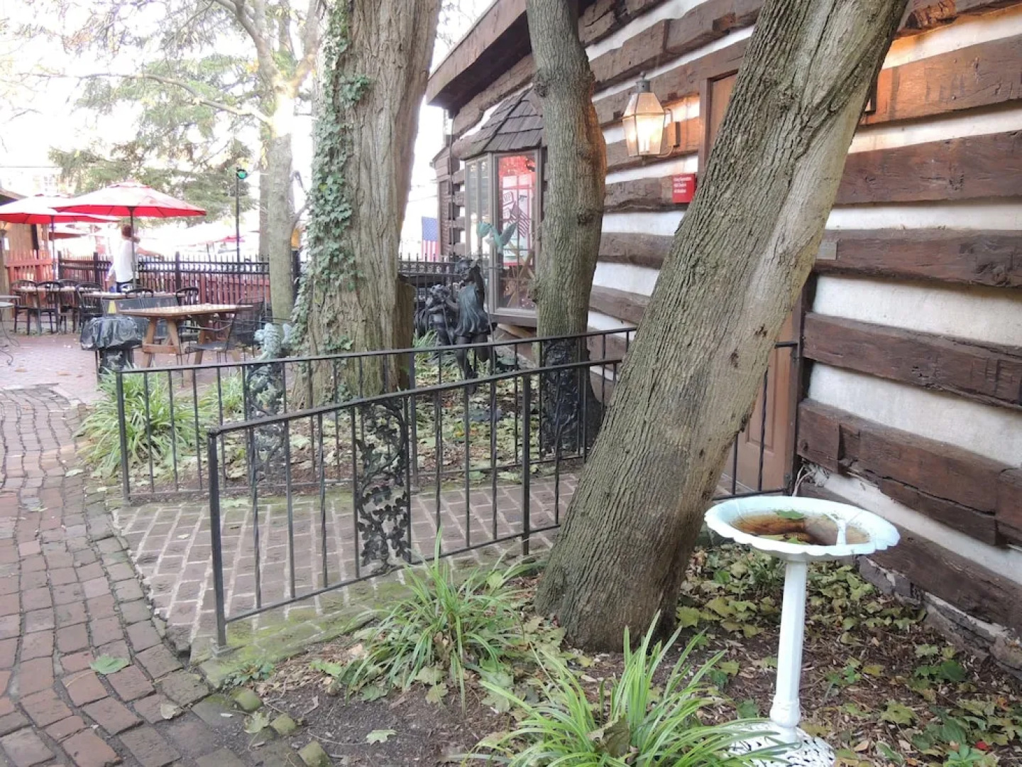 Historic Farnsworth House Inn