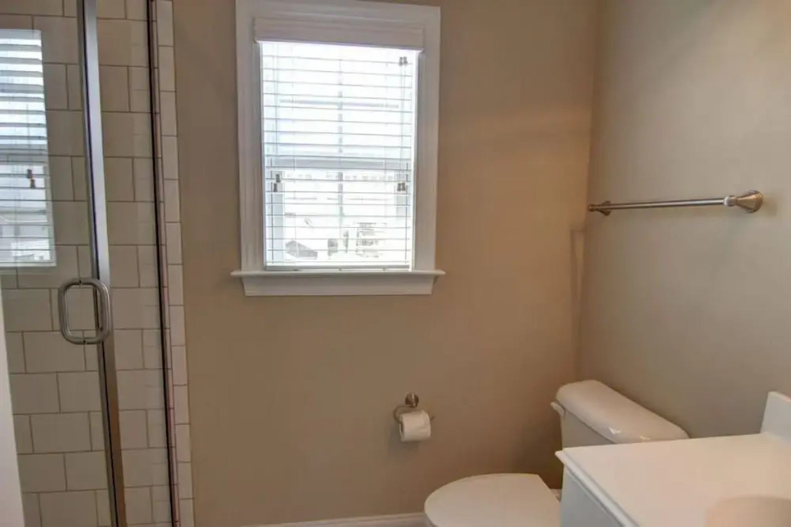 Welcome  4 Bedroom Home by RedAwning