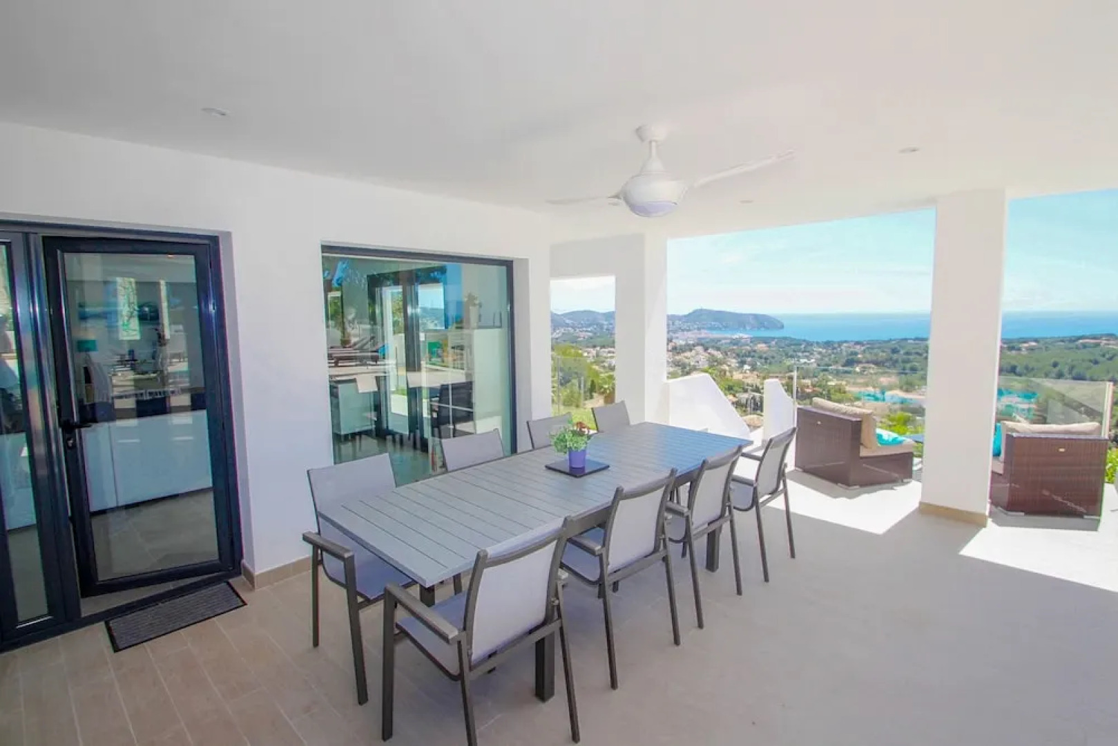 Amigos - holiday home with private swimming pool in Moraira