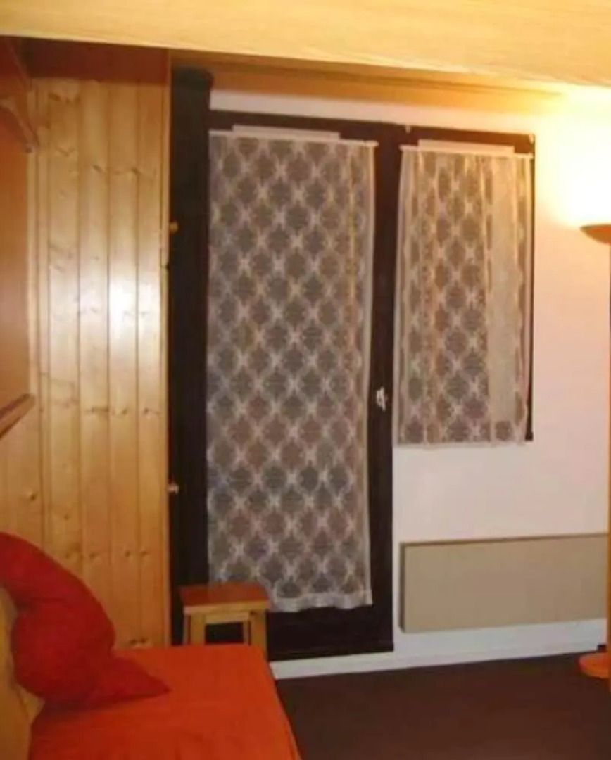 Apartment With one Bedroom in Le Pleynet, With Wonderful Mountain View and Balcony - 100 m From the Slopes