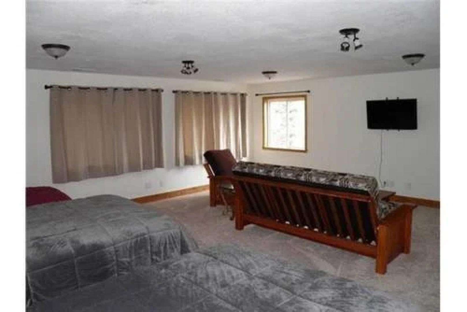 1840 Crystal Air Drive