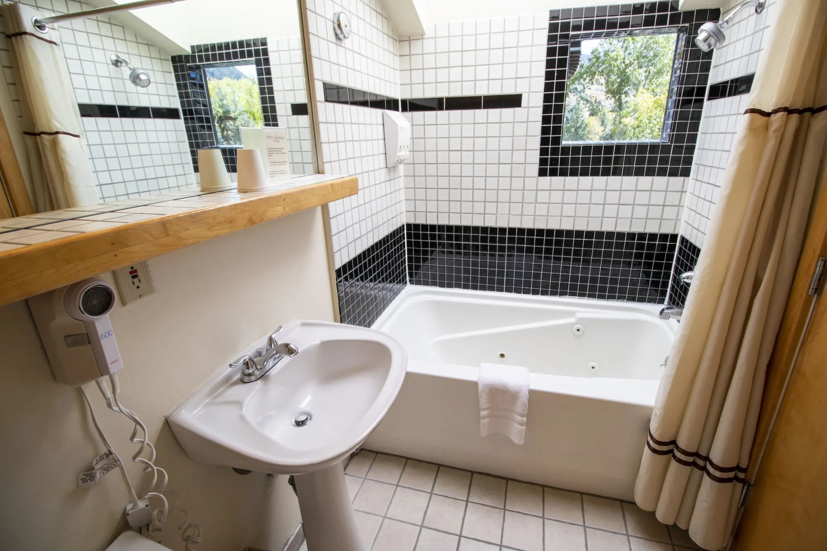 Aspen Mountain Lodge