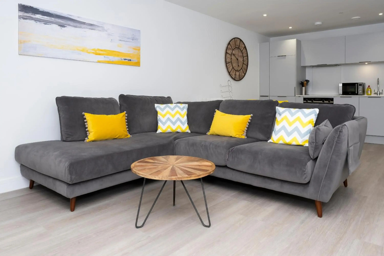 2 Middlecombe - Luxury Apartment at Byron Woolacombe, only 4 minute walk to Woolacombe Beach!