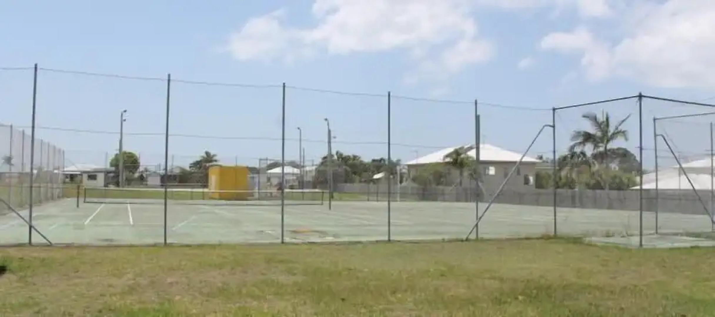 Tin Can Bay Budget Accommodation - Hostel