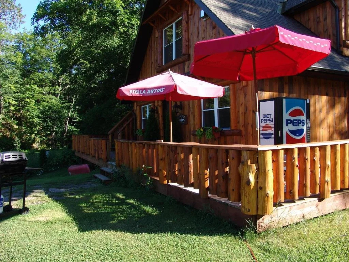 The Highlands Motel & Lodge