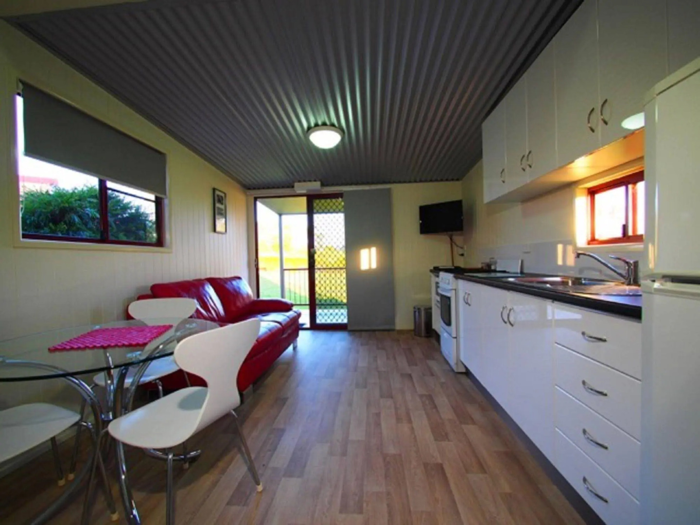 Killarney View Cabins and Caravan Park