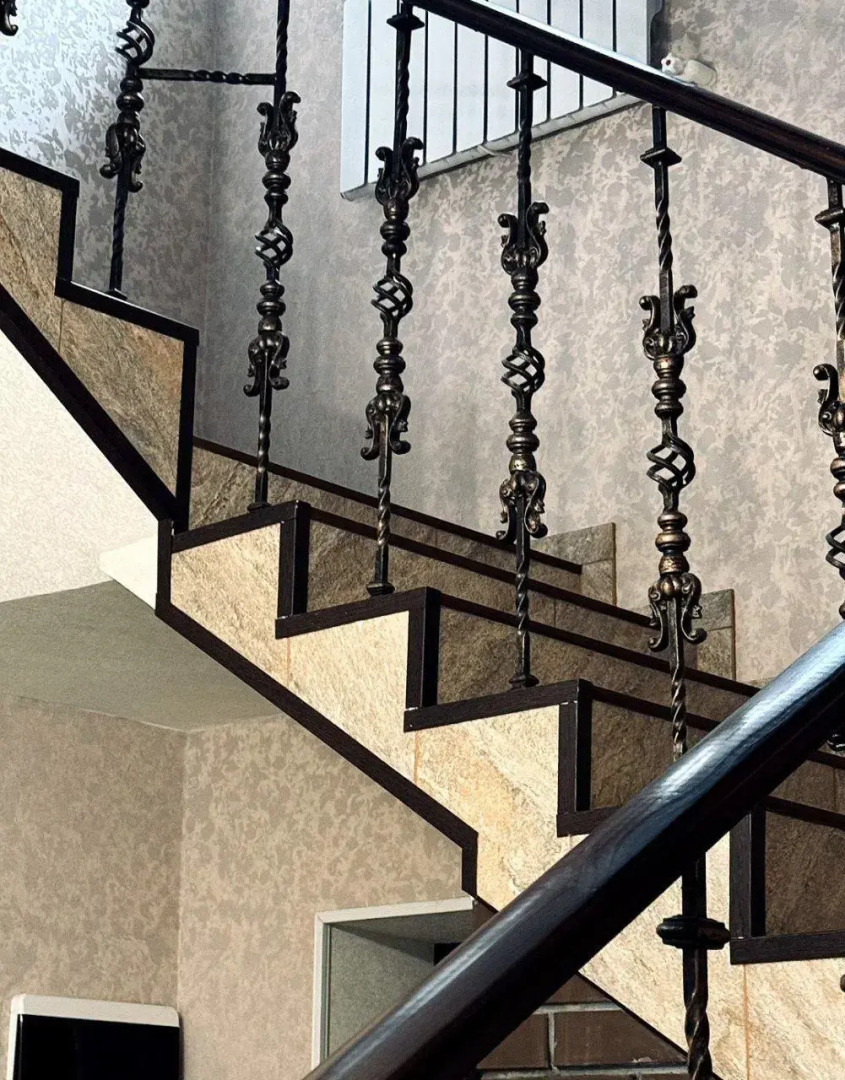 Уманский дом Семь Башен