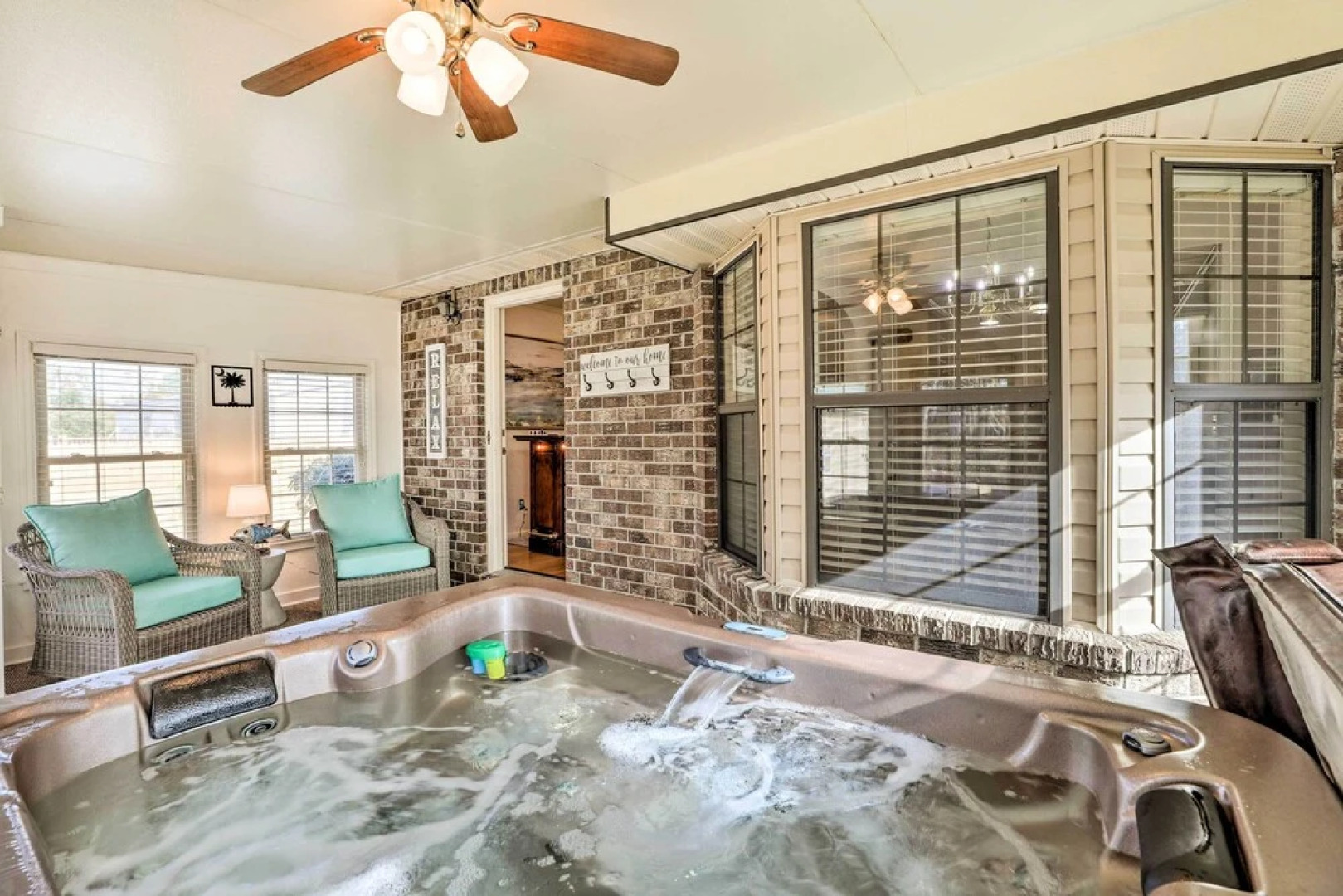 Lakeside Happiness: Home on Lake Moultrie!