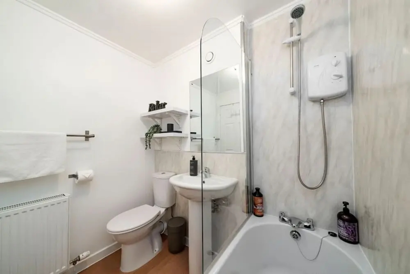 Dunn Street Apartment