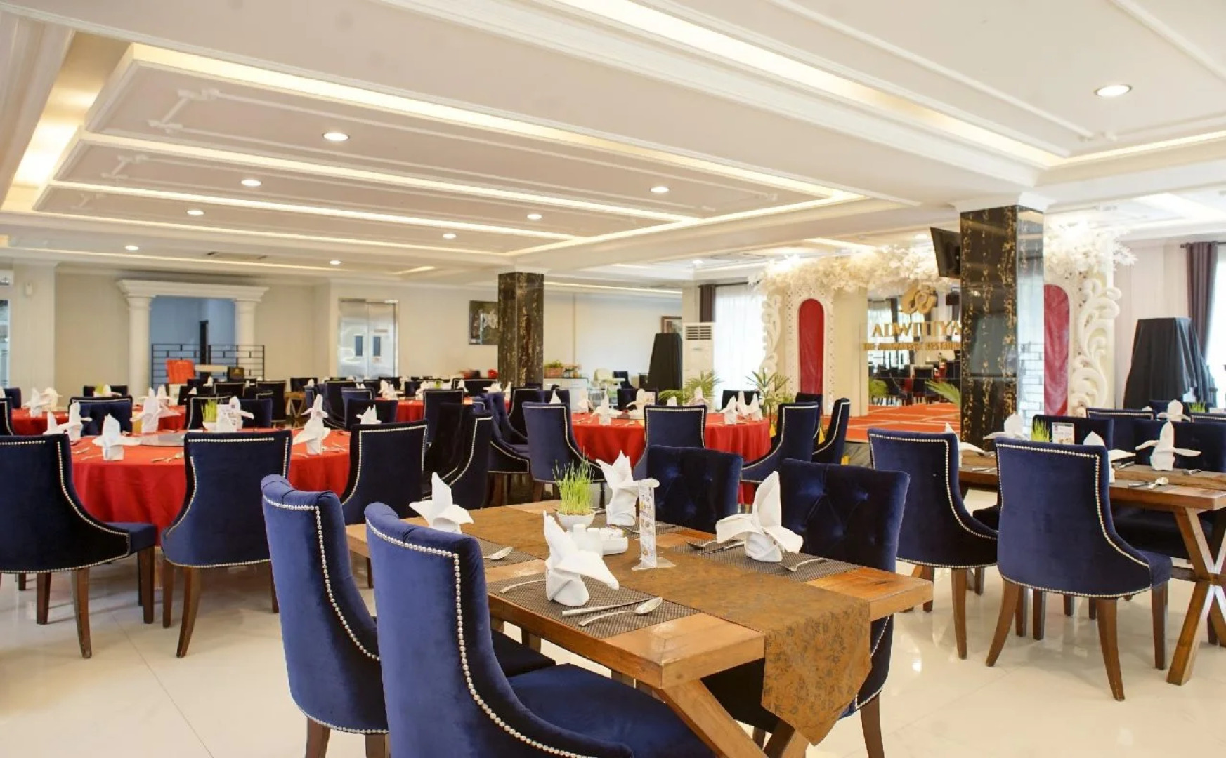 Adhiwangsa Hotel & Convention Hall