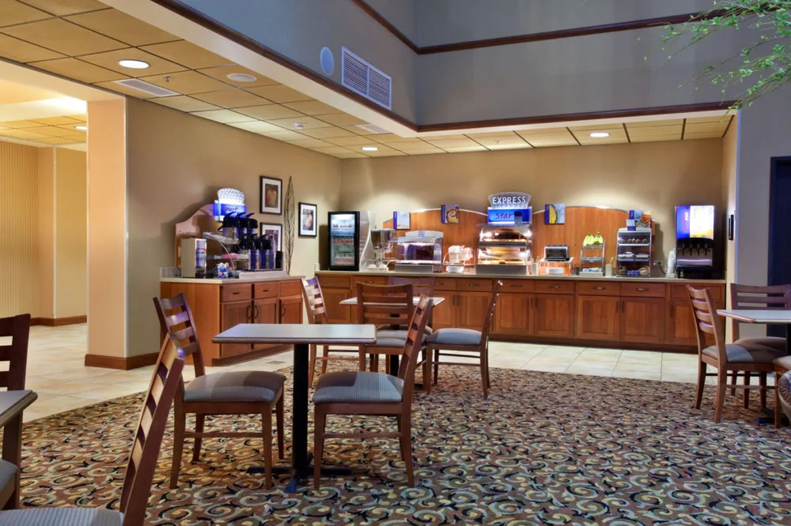 Holiday Inn Express & Suites Goodland