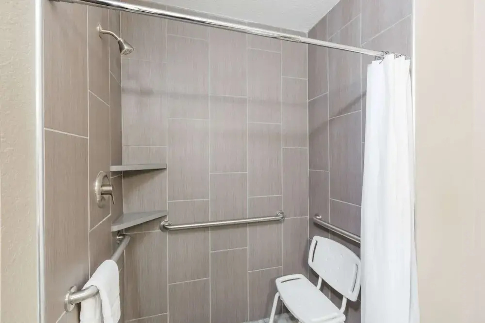 Super 8 Spirit Lake/Okoboji