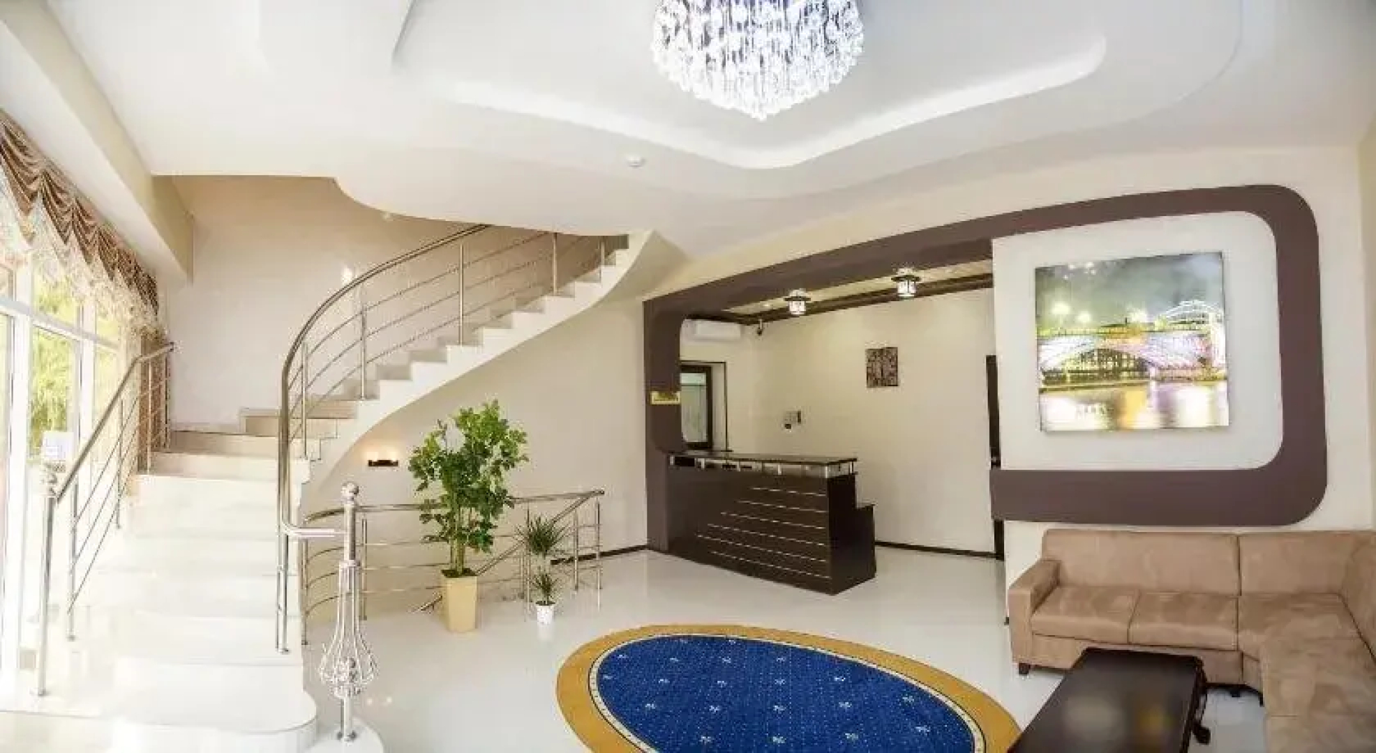 Hotel RIVER