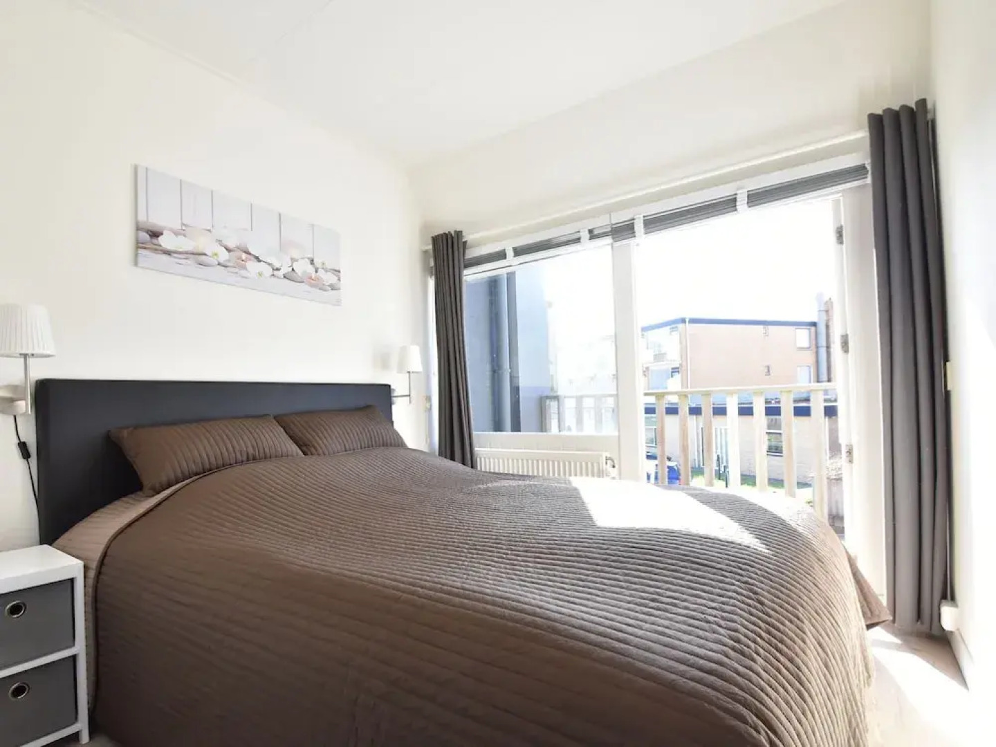 Stunning Holiday Home in Bergen aan Zee Near Beach