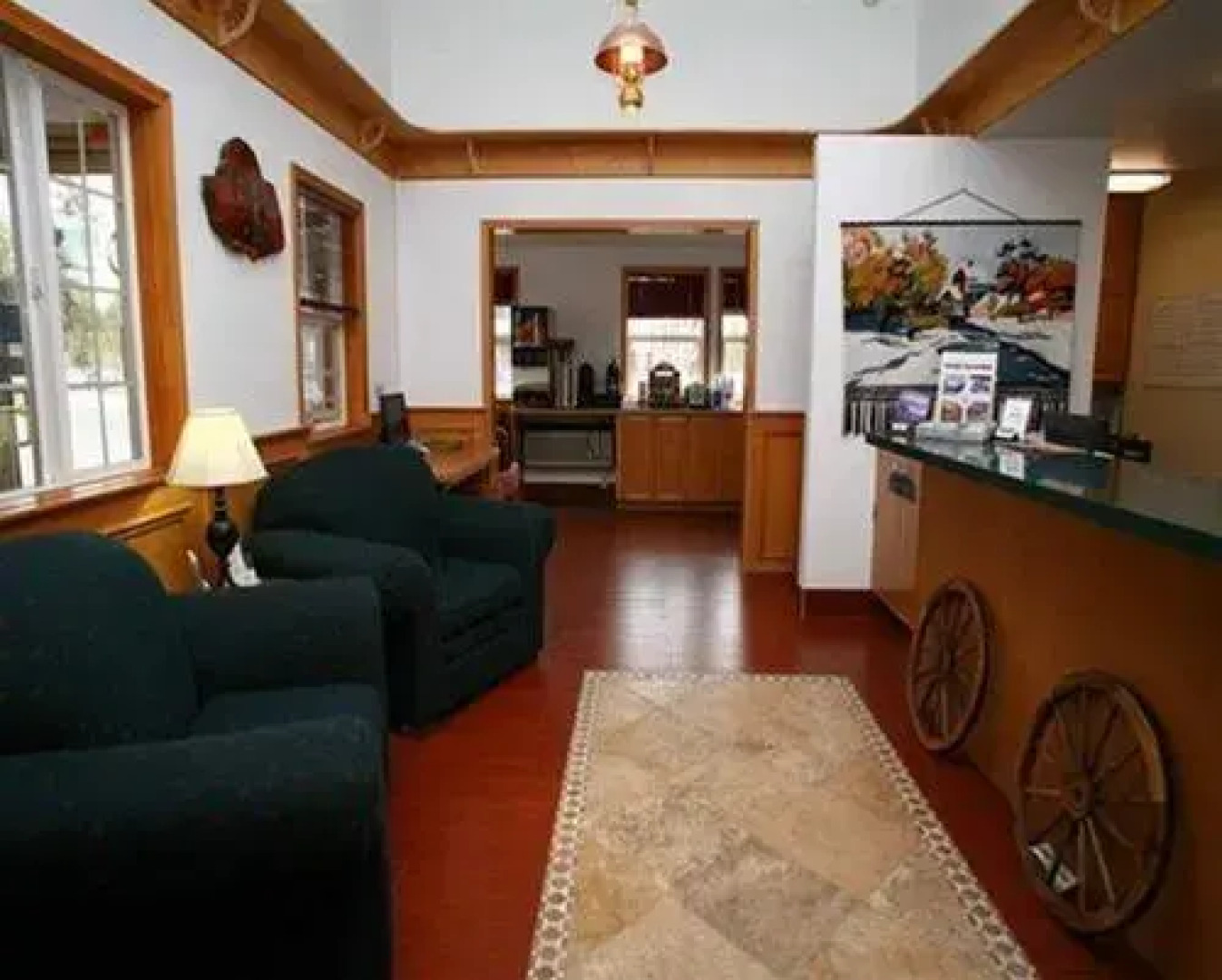 Sisters Inn And Suites