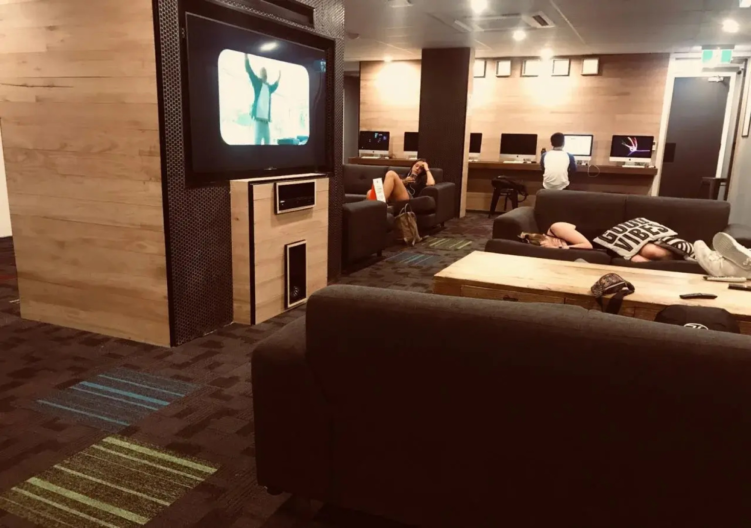 Down Under Hostels - Surfers Paradise