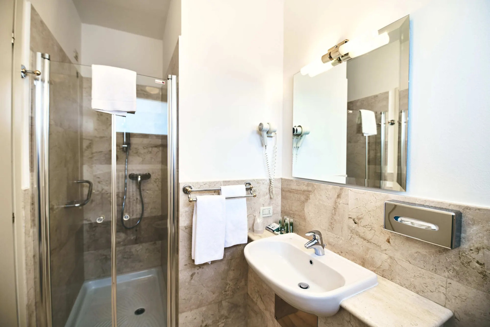 Ambassador Palace Hotel