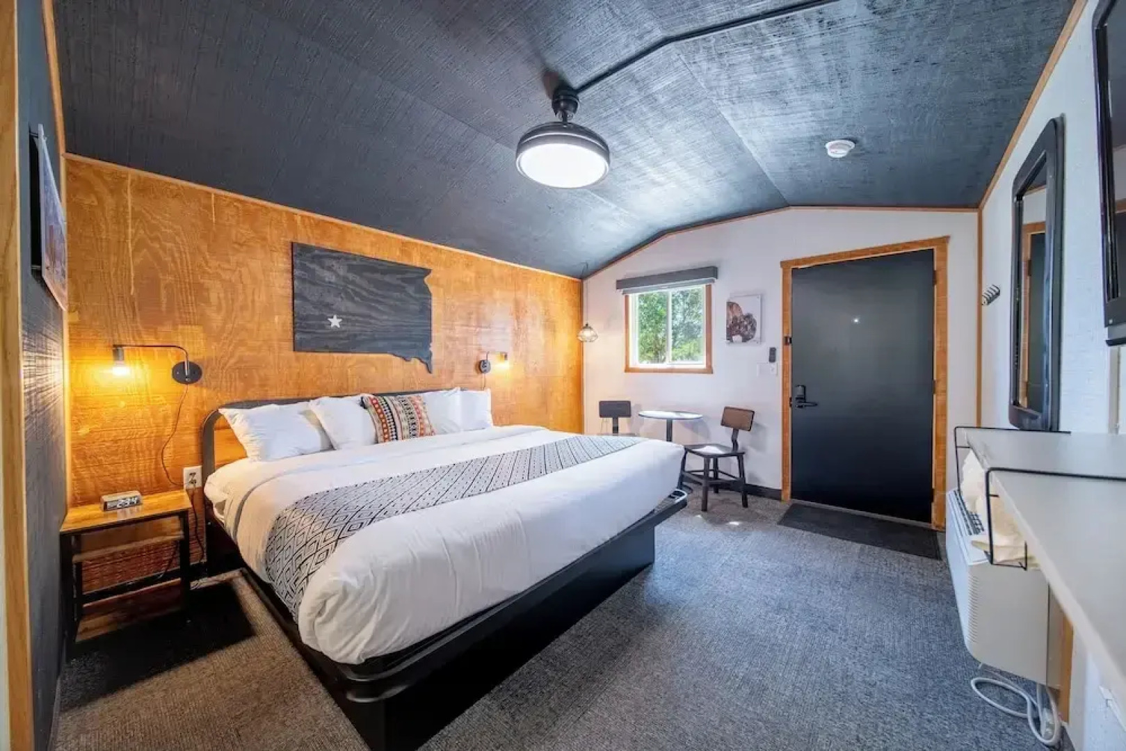 Hansen Inn and Cabins