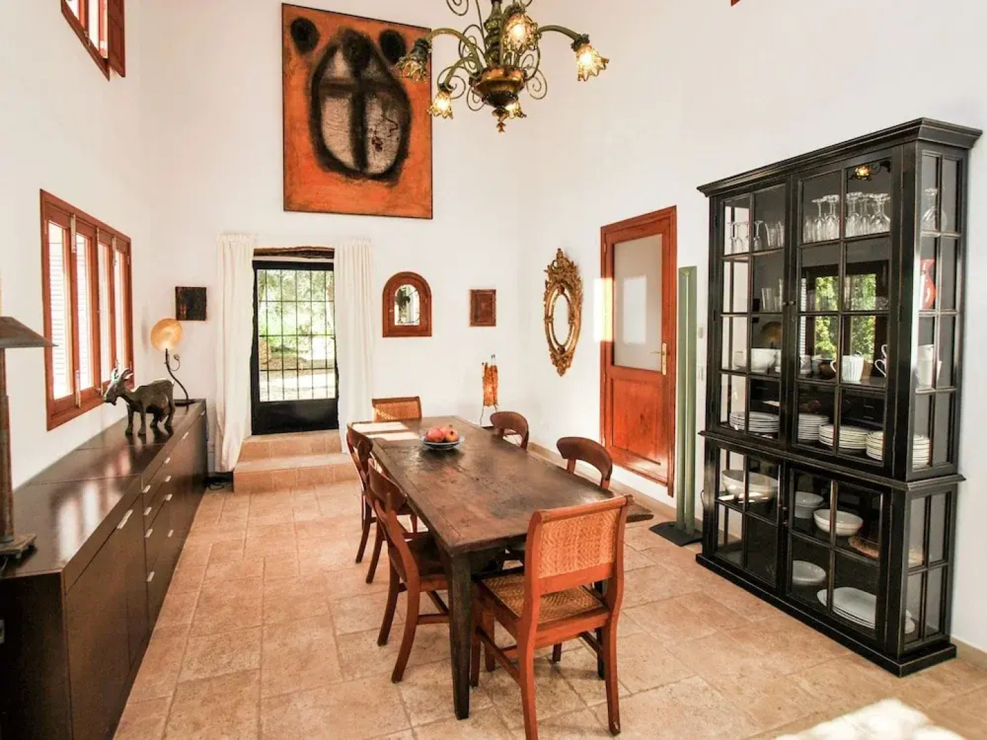 Luxurious Mansion in Montuïri With Sauna