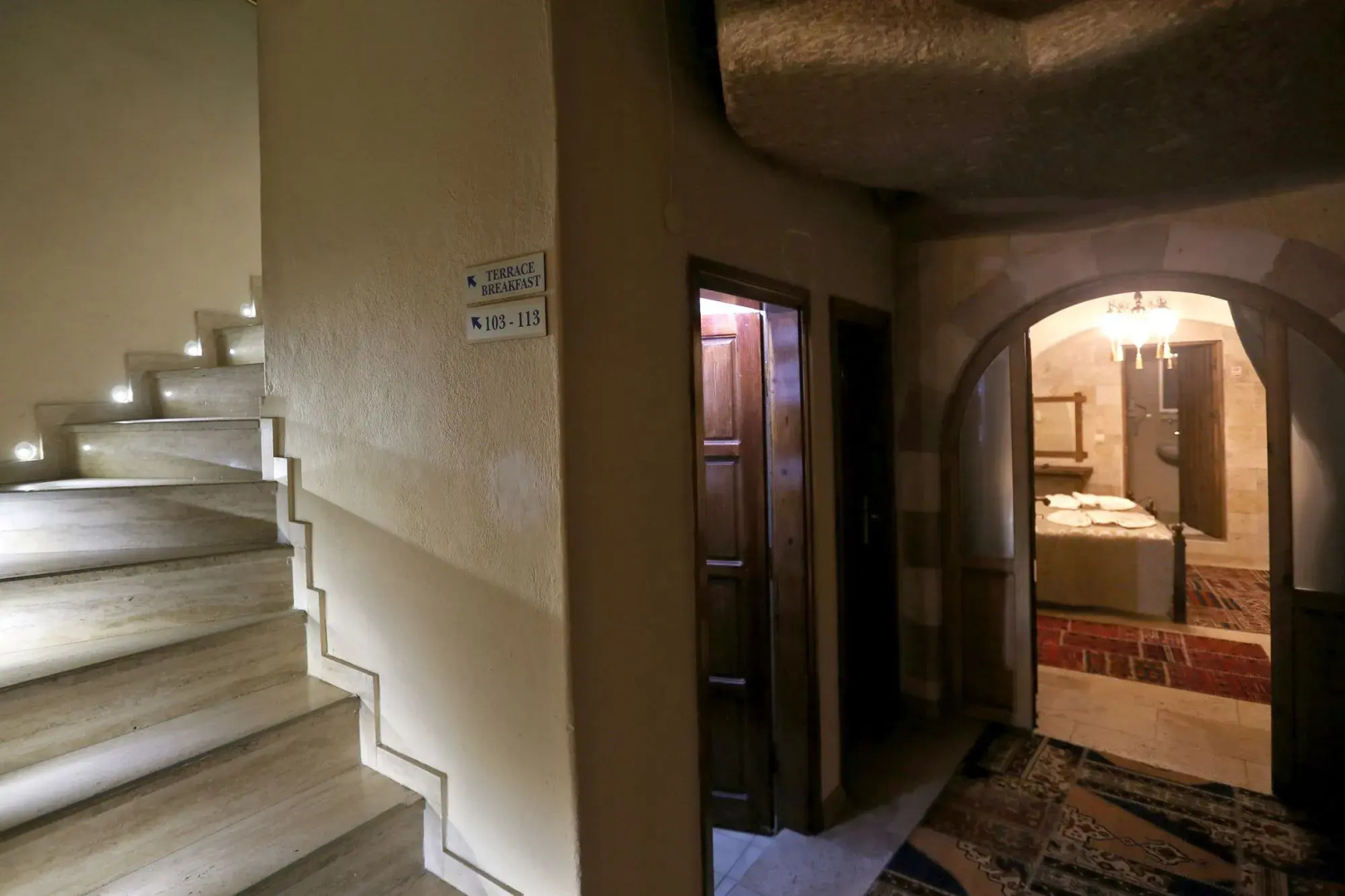 Nomads Cave Hotel & Rooftop