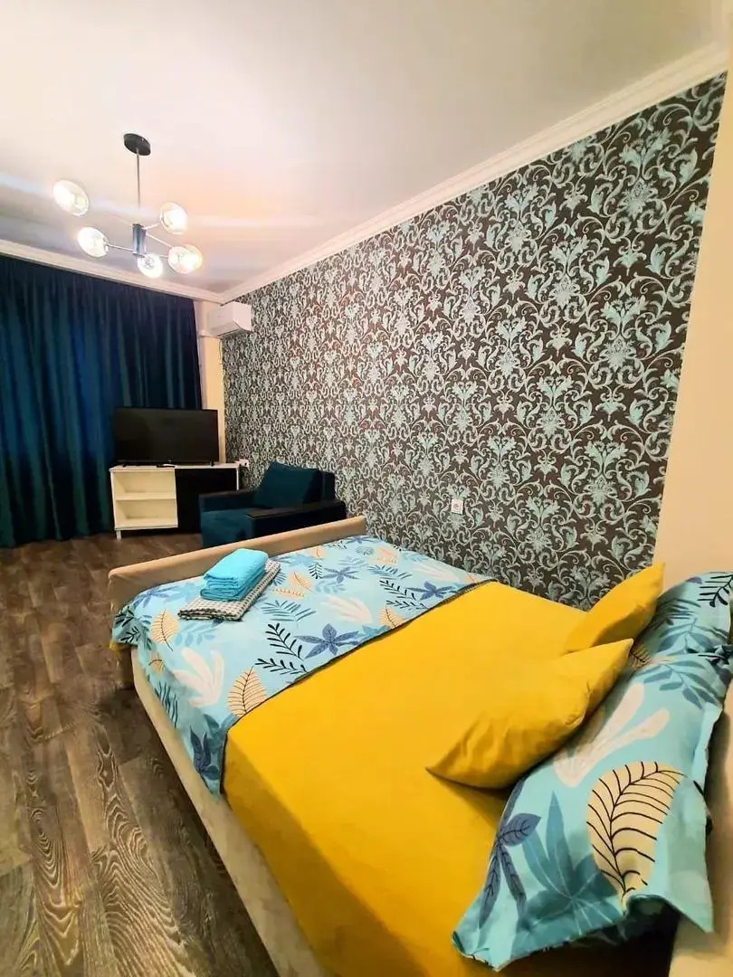 Аврора Люкс в 203-м микрорайоне 1